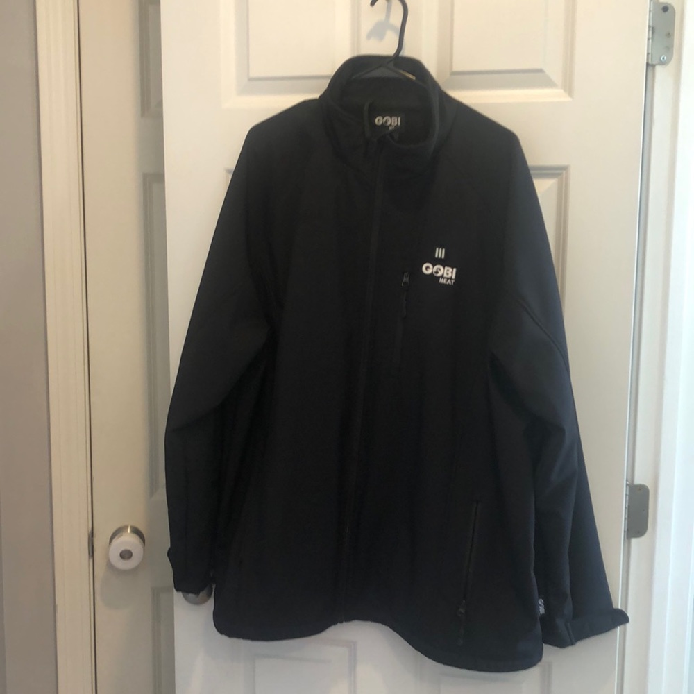 Gobi heat mens jacket size 3x comes with 2 battery packs/cords. Smoke free home
